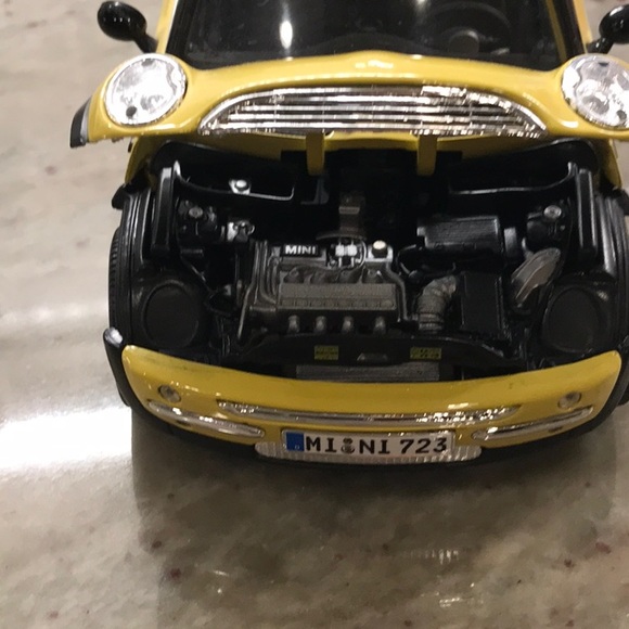 MINI Cooper Toy Car - Picture 5 of 9